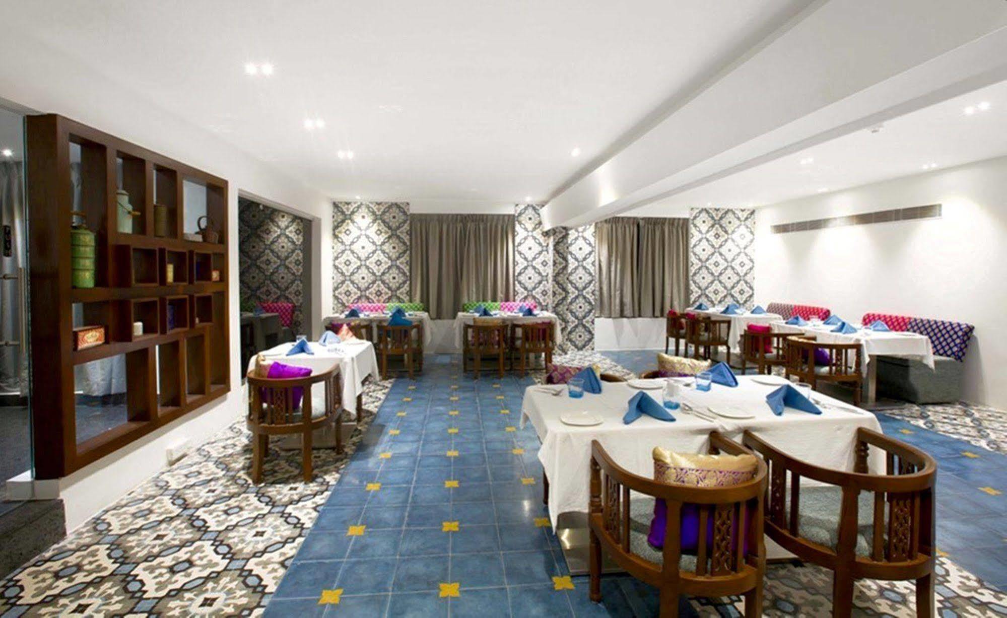 Regenta Central Deccan Chennai, Royapettah Exteriör bild