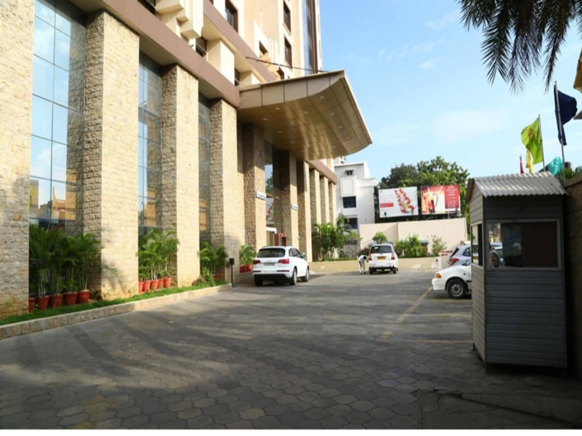 Regenta Central Deccan Chennai, Royapettah Exteriör bild