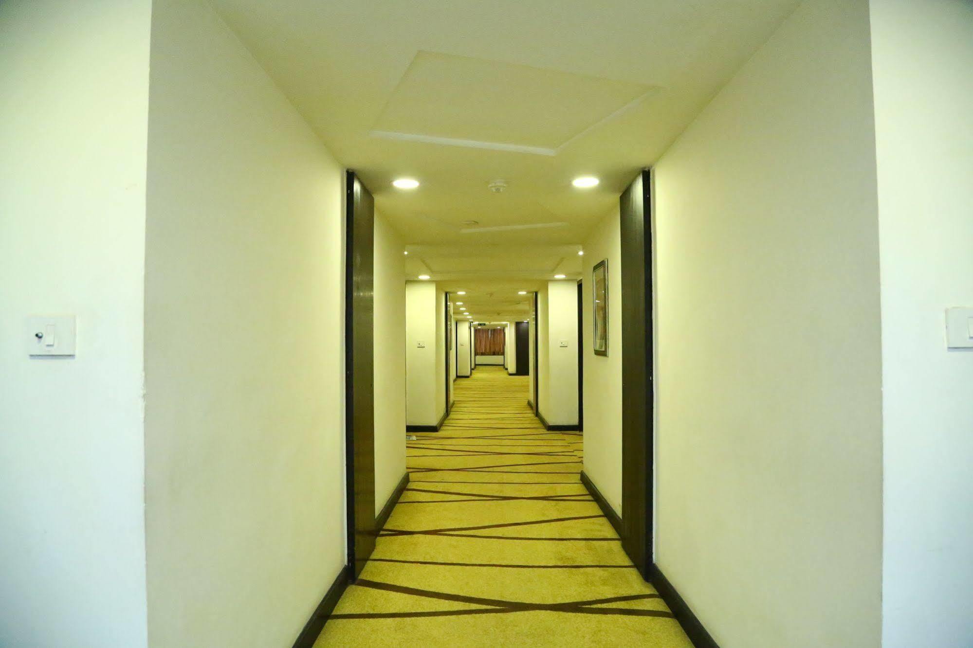 Regenta Central Deccan Chennai, Royapettah Exteriör bild