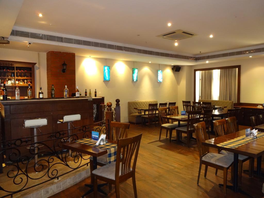 Regenta Central Deccan Chennai, Royapettah Exteriör bild