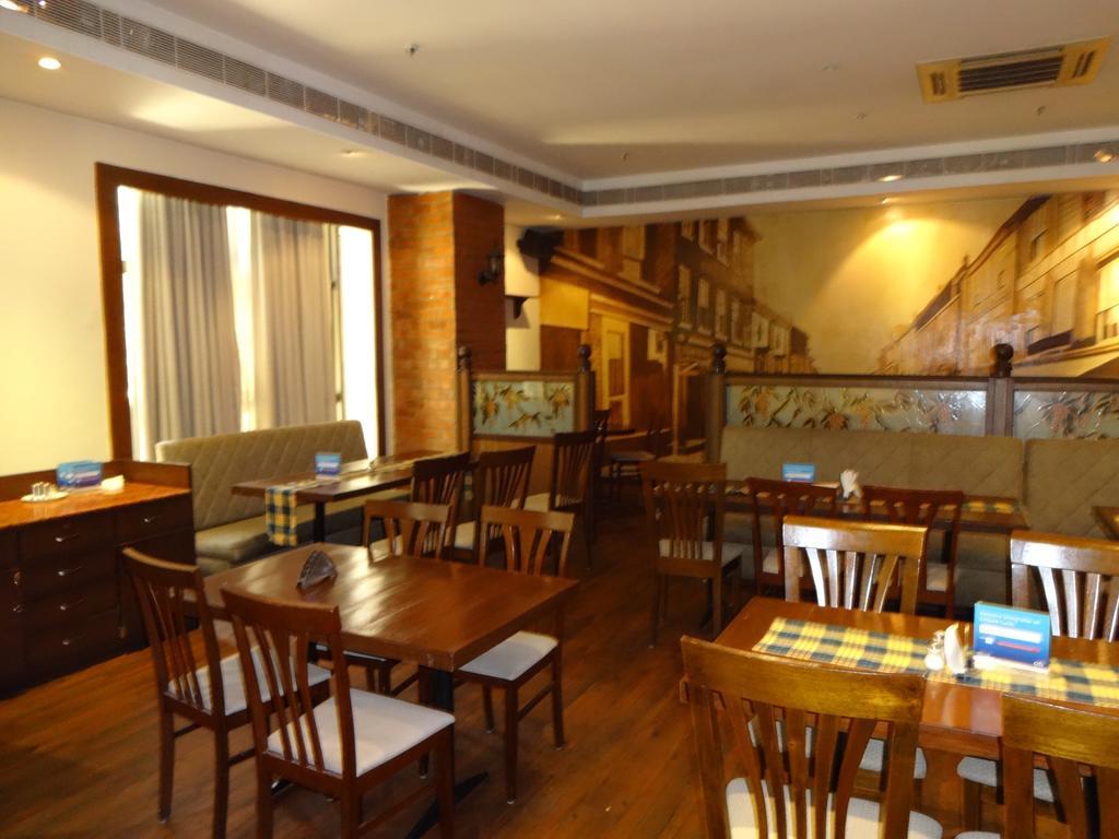 Regenta Central Deccan Chennai, Royapettah Exteriör bild